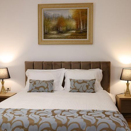 Vila Ferdinand Modern Rooms In Tirana'S Center Bilik gambar