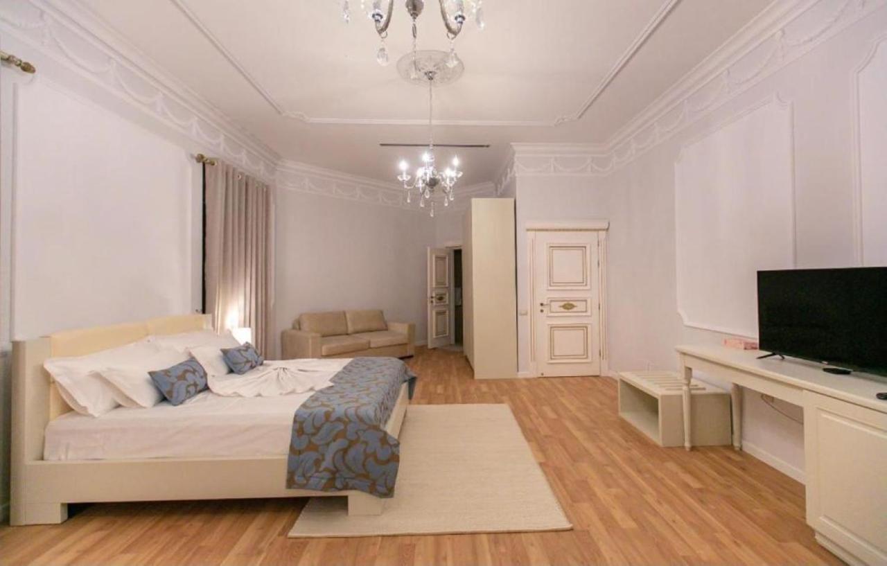 Vila Ferdinand Modern Rooms In Tirana'S Center Luaran gambar